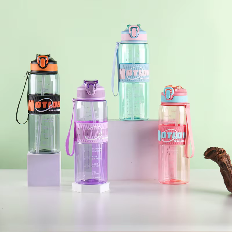 HELLO LÜKS PİPETLİ MATARA 800 ML